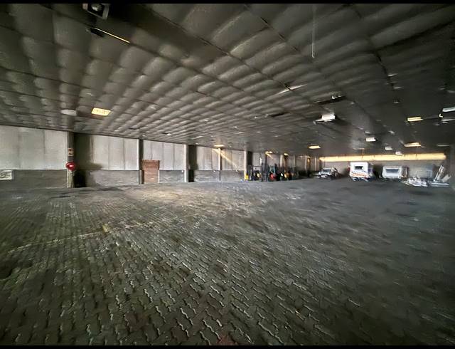 2,000M² WAREHOUSE TO LET IN BLACKHEATH INDUSTRIAL